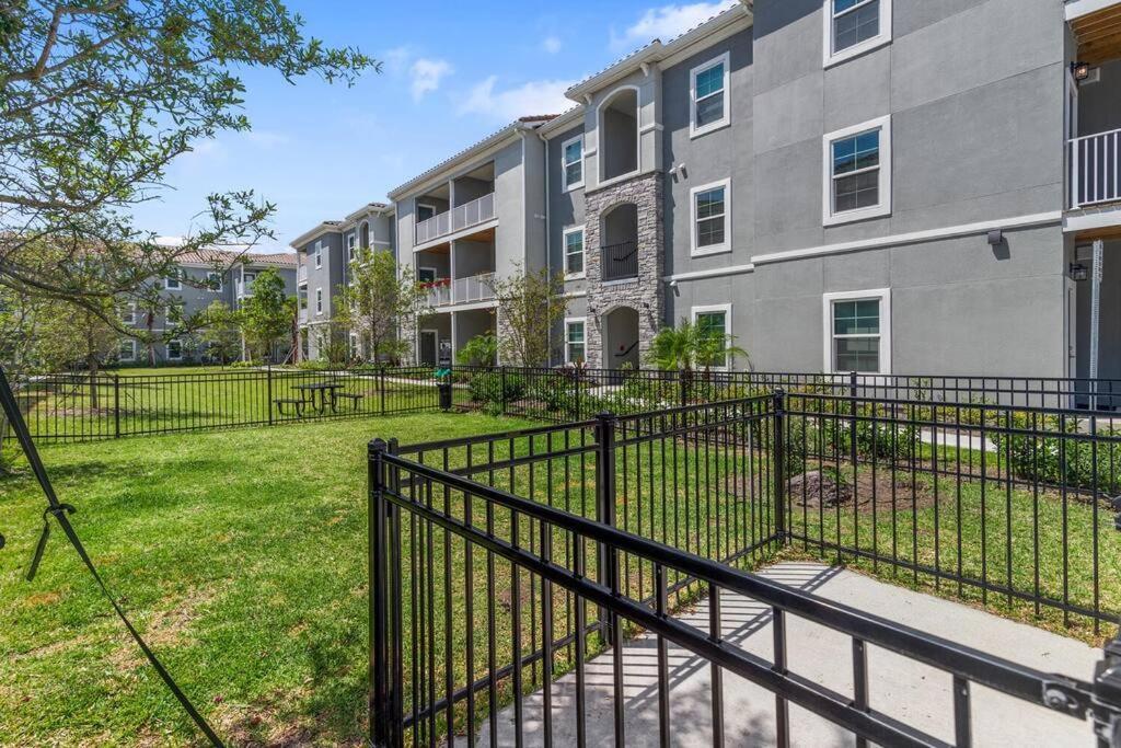 Elegant 2 Bedroom/2 Bath Condo With All Amenities Melbourne Eksteriør billede