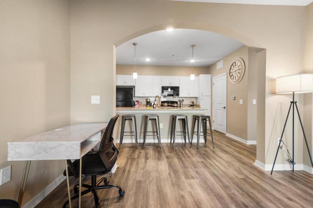 Elegant 2 Bedroom/2 Bath Condo With All Amenities Melbourne Eksteriør billede